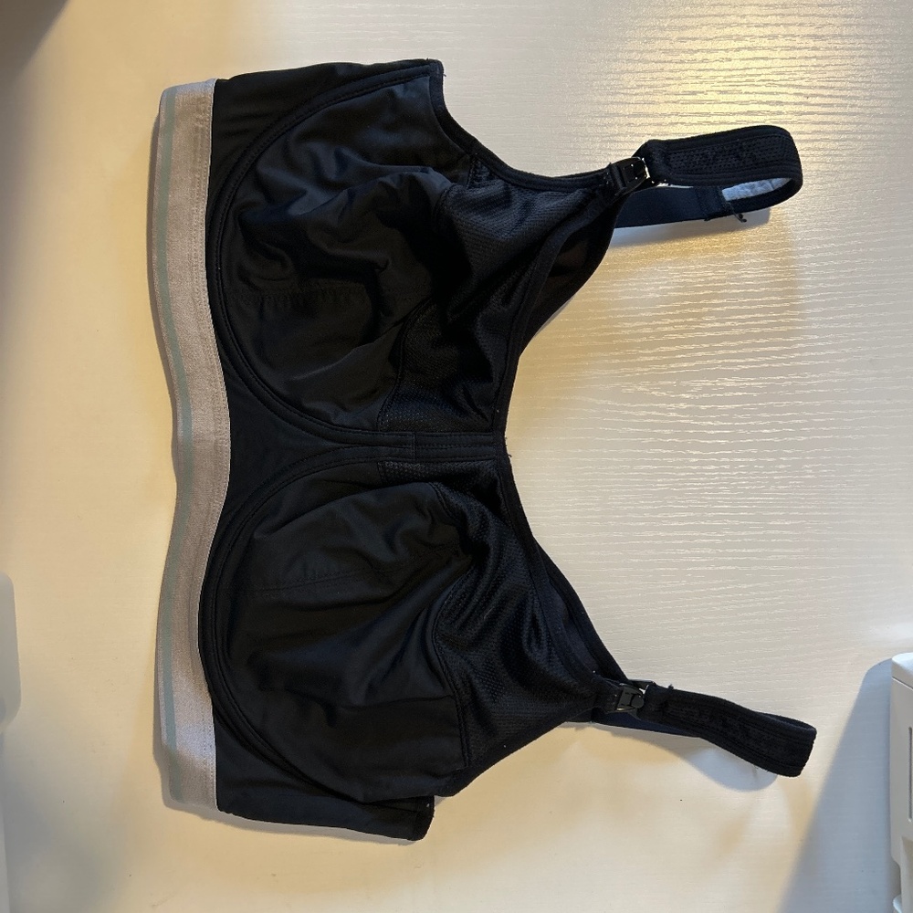 Hotmilk nursing sports bra US size 34J, UK size 34GG